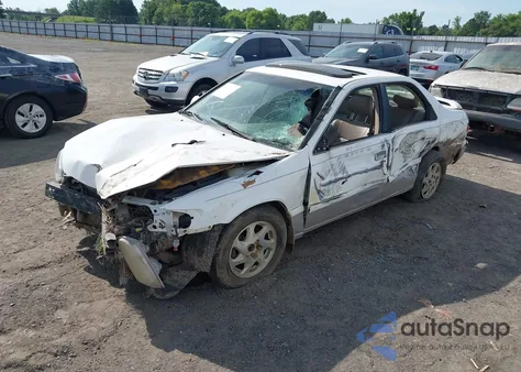2000 Toyota Camry Ce/Le/Xle из США, поврежденный, VIN JT2BG22K5Y0408741